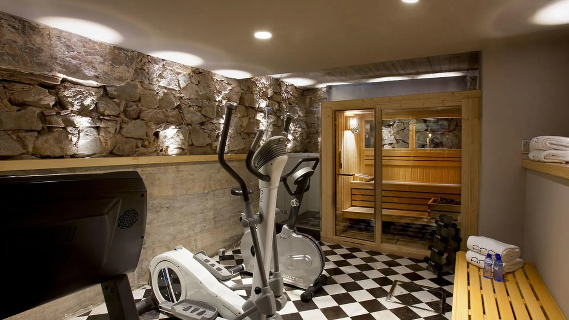 Aparthotel Arai 4* Superior Barcelona 4*,